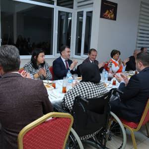 "3 Aralık Dünya Engelliler Günü" Münasebetiyle Engelsiz Yaşam Merkezinde Program Düzenlendi - fotoğraf 6