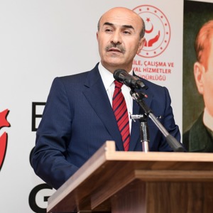 Adana Valiliğimiz Tarafından “19 Eylül Gaziler Günü” Kutlamaları Kapsamında Yemek Programı Düzenlendi - fotoğraf 2