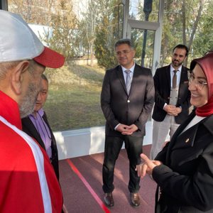 AK Parti Milletvekili Sn. Rukiye Toy, Huzurevimizi Ziyaret Etti - fotoğraf 2