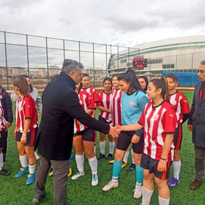 Kızlarımızdan Farklı Galibiyet - fotoğraf 2