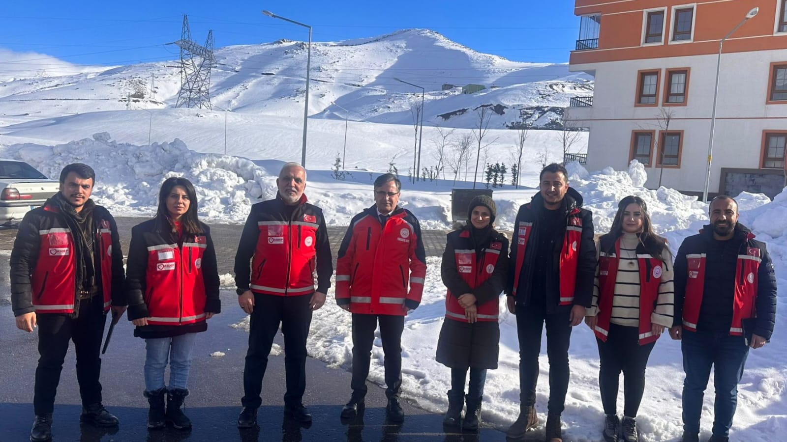 KIRMIZI YELEKLİLER BİTLİS SOKAKLARINDA