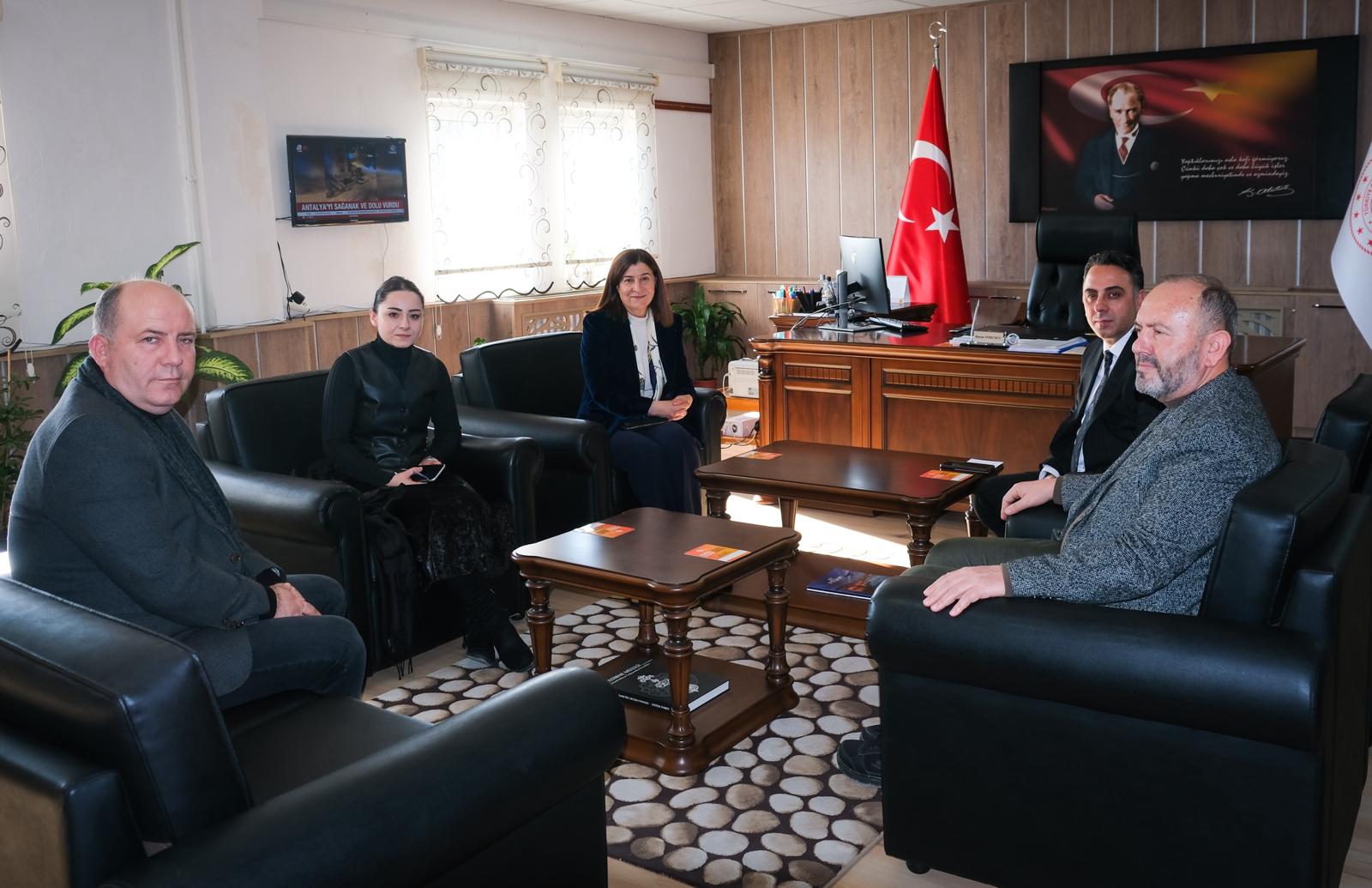 Edirne Milletvekili Sayın Fatma AKSAL'dan İl Müdürlüğümüze Ziyaret.