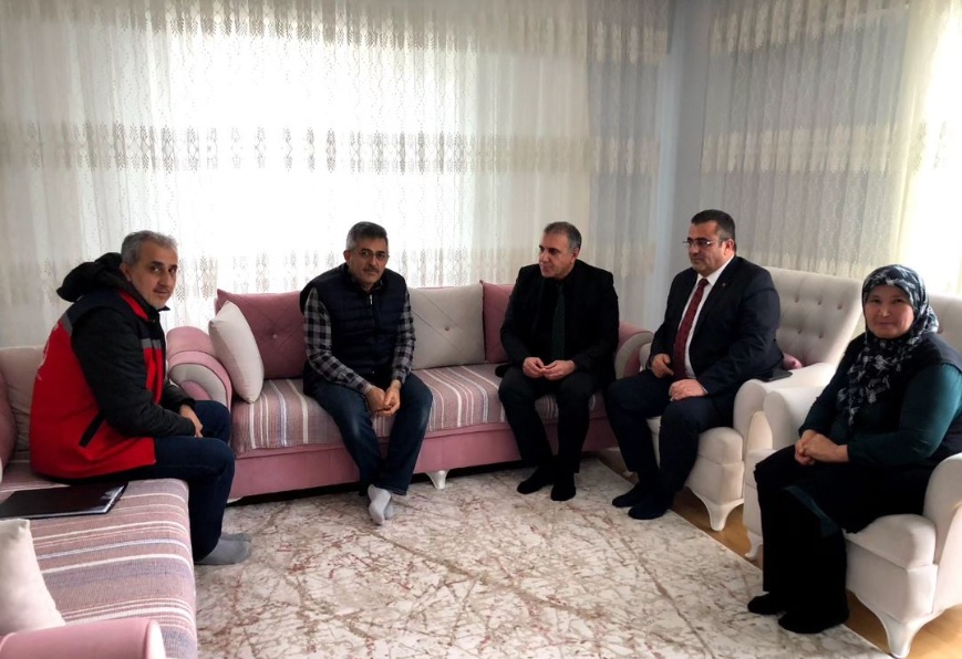 ŞEHİDİMİZ JANDARMA ONBAŞI MUKDAT YAZICININ KIYMETLİ AİLESİNE ZİYARET