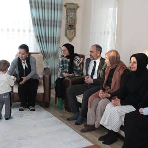 Bayburt Valisi Mustafa Eldivan Öncülüğünde Koruyucu Aile Ziyaretlerimizi Sürdürüyoruz - fotoğraf 5