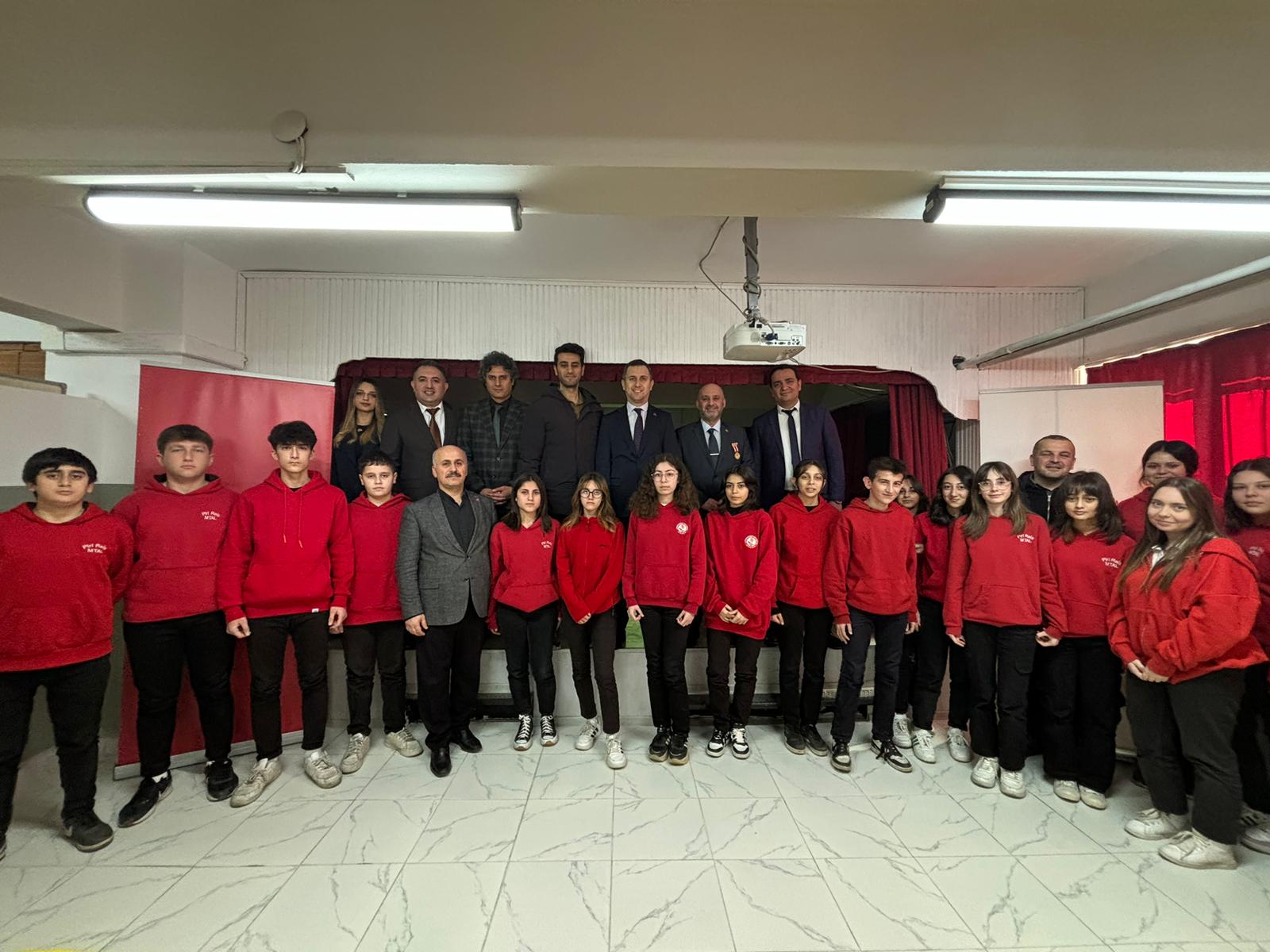 Kahraman 15 Temmuz Gazimiz Ferhat GÖKMEN “Vatan ve Kahramanlık Buluşmaları” Kapsamında öğrenciler ile bir araya geldi.