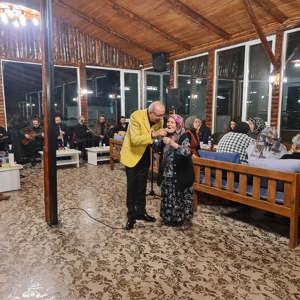 Yaş Almış Çınarlarımız Onuruna Sıra Gecesi Düzenledik - fotoğraf 3