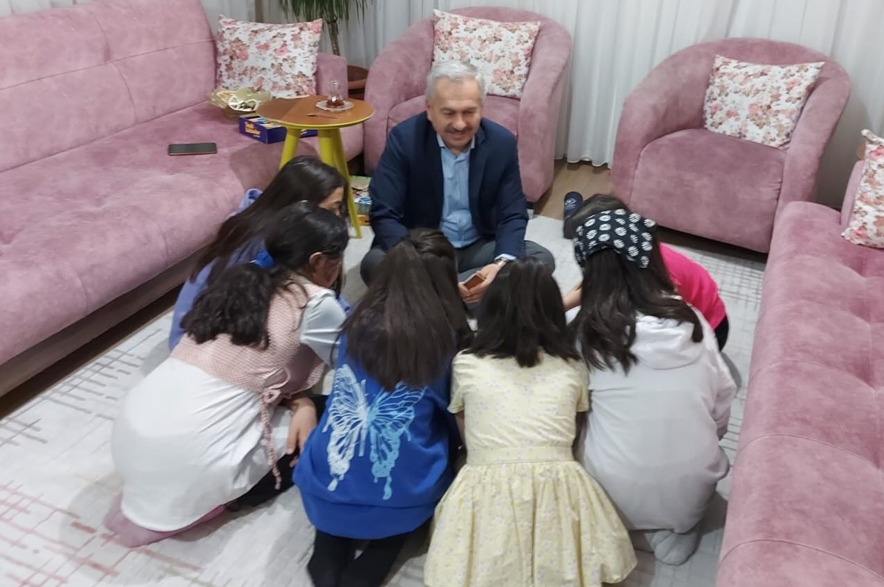 İl Müdürümüz Çocuklarımızla İftar Yemeğinde Bir Araya Geldi