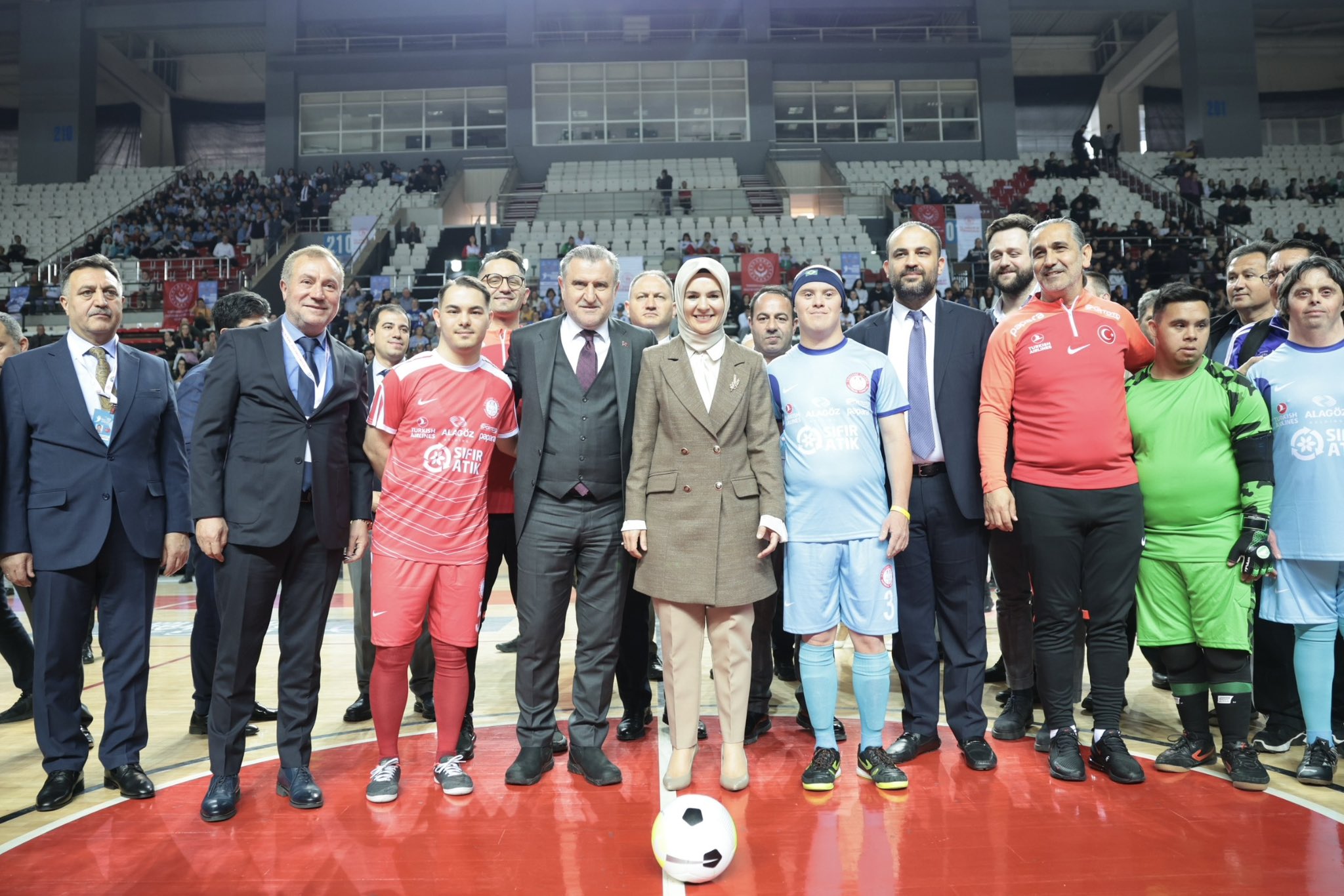 Aile ve Sosyal Hizmetler Bakanımız Göktaş, "Down Sendromlu Sporcuların Olimpiyatları"nın Açılış Törenine Katıldı
