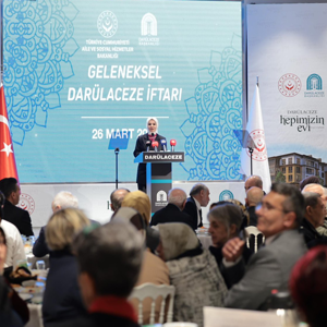Aile ve Sosyal Hizmetler Bakanımız Göktaş, Darülaceze sakinleriyle iftarda bir araya geldi - fotoğraf 4