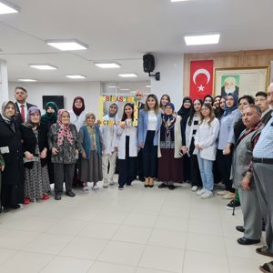Tıp Fakültesi Öğrencilerinden Anlamlı Ziyaret - fotoğraf 2
