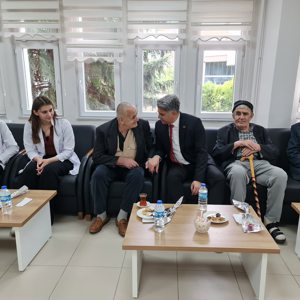 Tıp Fakültesi Öğrencilerinden Anlamlı Ziyaret - fotoğraf 3