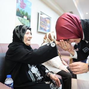 Bakanımız Mahinur Özdemir Göktaş, bayram ziyaretlerinde bulundu - fotoğraf 3