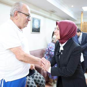 Bakanımız Mahinur Özdemir Göktaş, bayram ziyaretlerinde bulundu - fotoğraf 6