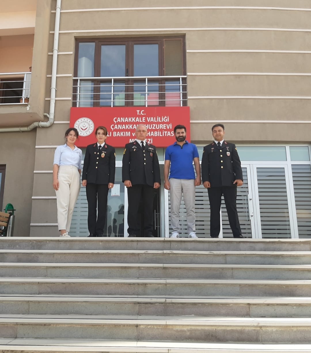 Çanakkale İl Jandarma Komutanlığı, Çanakkale Huzurevi YBRM Müdürlüğümüzü Ziyaret Etti.