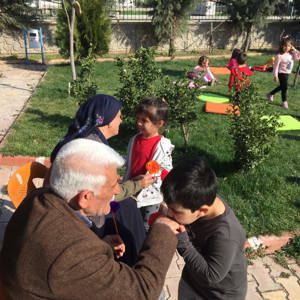 ÇOCUKLARIMIZLA YAŞLILARIMIZI BULUŞTURDUK - fotoğraf 1