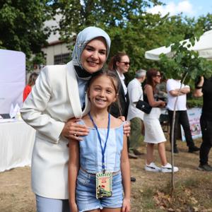 Bakanımız Mahinur Özdemir Göktaş "Gurbet Kuşu Festivali"ne Katıldı - fotoğraf 3