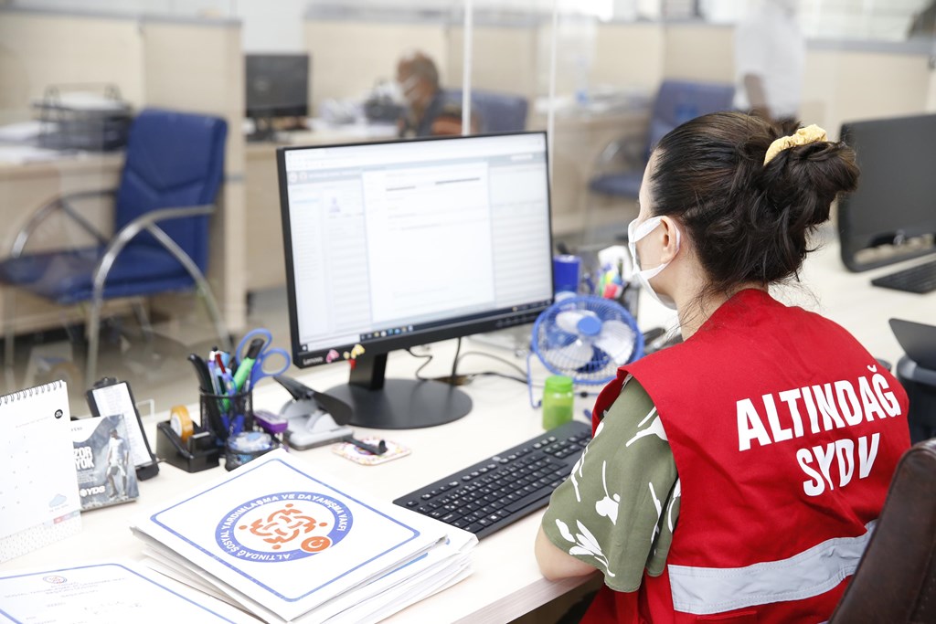 Bakanımız Mahinur Özdemir Göktaş: "Kurban Bayramı öncesinde ihtiyaç sahipleri için SYDV’lere 847,6 milyon TL ek kaynak aktardık"