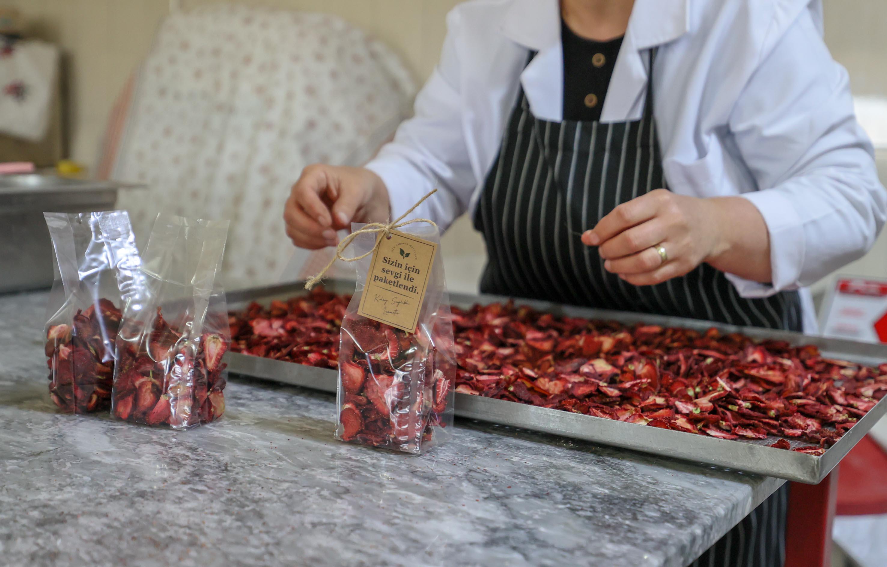 Bakanımız Mahinur Özdemir Göktaş: “E- ticaret yapan kadın kooperatiflerine tek bir platform üzerinden erişim imkânı getiriyoruz"