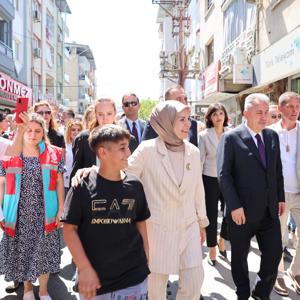 Bakanımız Mahinur Özdemir Göktaş İzmir'de Sosyal Dayanışma Merkezi'nin Açılışını Gerçekleştirdi - fotoğraf 6
