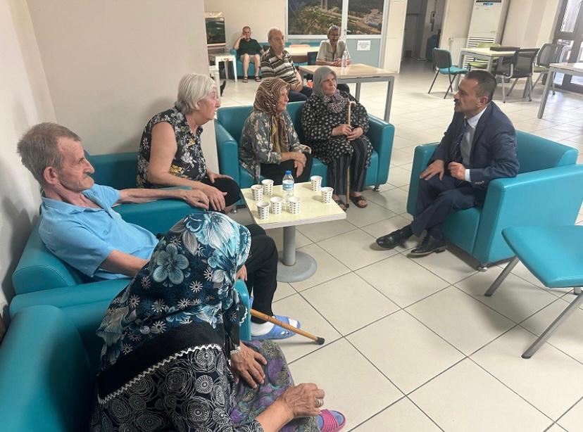 Valimiz Sayın İlhami AKTAŞ, Çanakkale Huzurevi Sakinlerimize Ve Çocuk Evlerinde Kalan Çocuklarımıza Veda Ziyaretinde Bulundu.