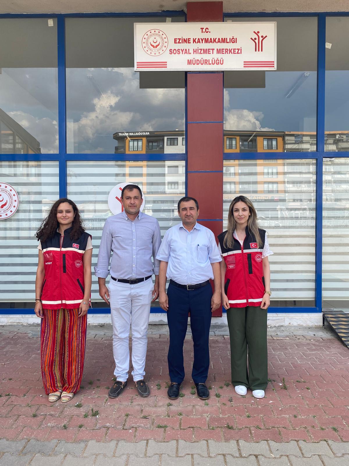 Ezine Sosyal Hizmet Merkezi Müdürlüğü Psikososyal Destek Ekibimiz Alanda