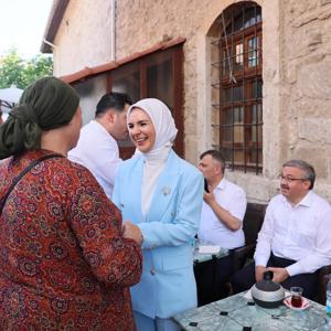 Aile ve Sosyal Hizmetler Bakanımız Göktaş, Alevi vatandaşlarla bir araya geldi, aşure dağıttı - fotoğraf 20