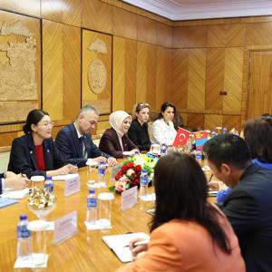 Aile ve Sosyal Hizmetler Bakanımız Göktaş, Moğolistan'da "Dünya Kadınlar Forumu"nda konuştu - fotoğraf 16