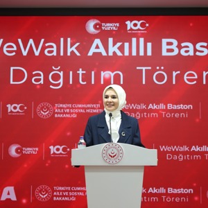 Aile ve Sosyal Hizmetler Bakanımız Göktaş, WeWalk Akıllı Baston Dağıtım Töreni'ne Katıldı - fotoğraf 1