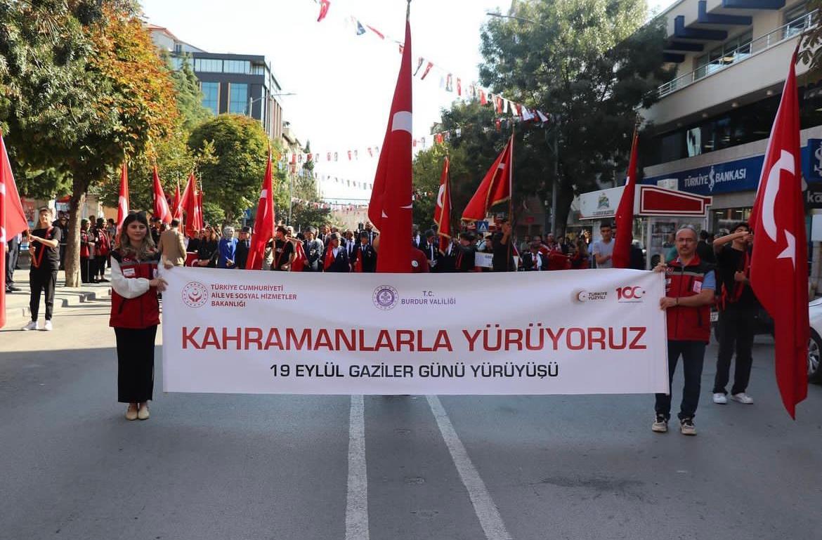 KAHRAMAN GAZİLERİMİZ, DÜZENLENEN PROGRAMLARLA ANILDI