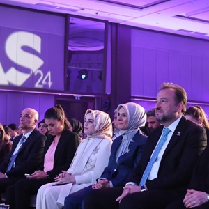 Aile ve Sosyal Hizmetler Bakanımız Göktaş, MÜSİAD Kadın'ın "Uluslararası Farkındalık Zirvesi"nde konuştu - fotoğraf 2