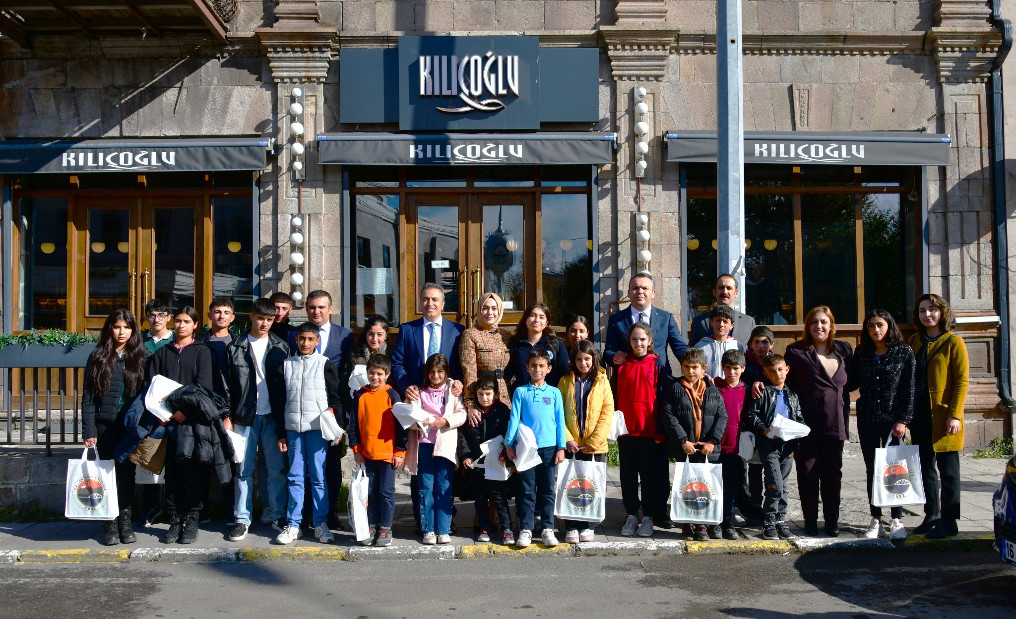 Öksüz Yetim Çocuklarımızla Yemekte Buluştuk...