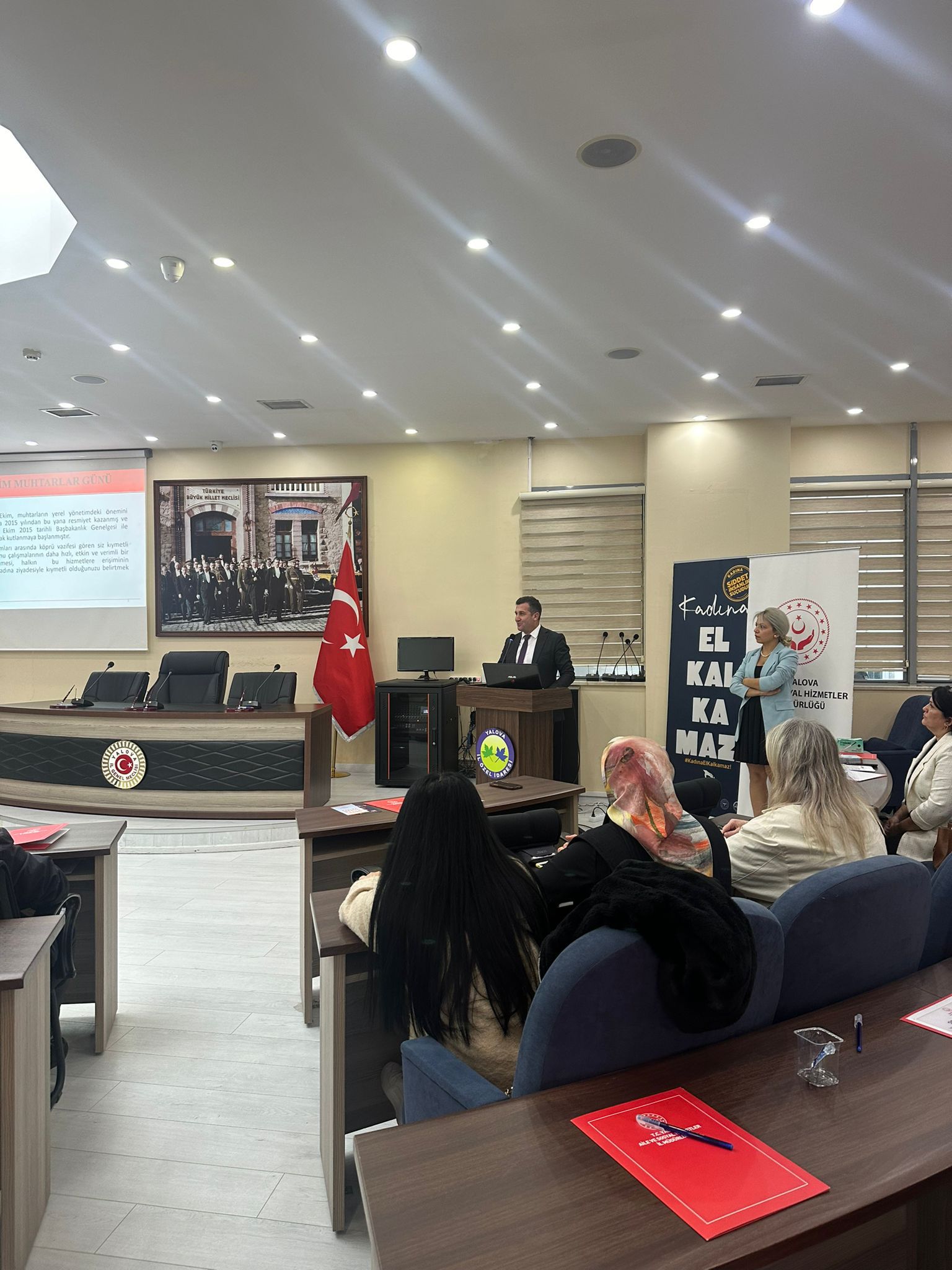 31 Mart 2024 tarihinde gerceklestirilen Mahalli Idareler Secimlerinde secilen Muhtarlara seminer duzenlendi