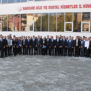 Aile ve Sosyal Hizmetler Bakan Yardımcısı Tarıkdaroğlu, Hakkari'de "Hizmet İçi Eğitim Programına" katıldı - fotoğraf 4