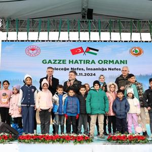 Bakanımız Mahinur Özdemir Göktaş, Milli Ağaçlandırma Günü’nde Gazze Hatıra Ormanı’na Fidan Dikti - fotoğraf 1