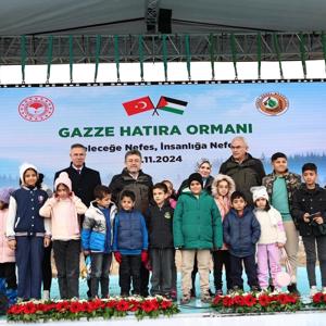 Bakanımız Mahinur Özdemir Göktaş, Milli Ağaçlandırma Günü’nde Gazze Hatıra Ormanı’na Fidan Dikti - fotoğraf 7