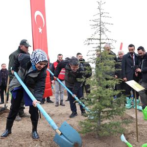 Bakanımız Mahinur Özdemir Göktaş, Milli Ağaçlandırma Günü’nde Gazze Hatıra Ormanı’na Fidan Dikti - fotoğraf 9