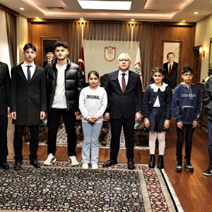 Çocuk Hakları İl Komitemizden Valimiz Sn. Yılmaz Şimşek'e Ziyaret - fotoğraf 1