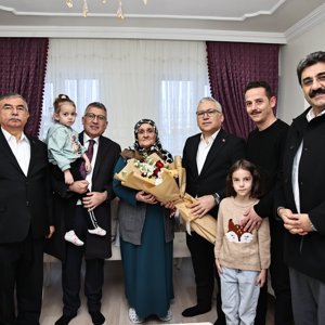 Şehitlerimizin Emanetleri Başımızın Tacı! - fotoğraf 1
