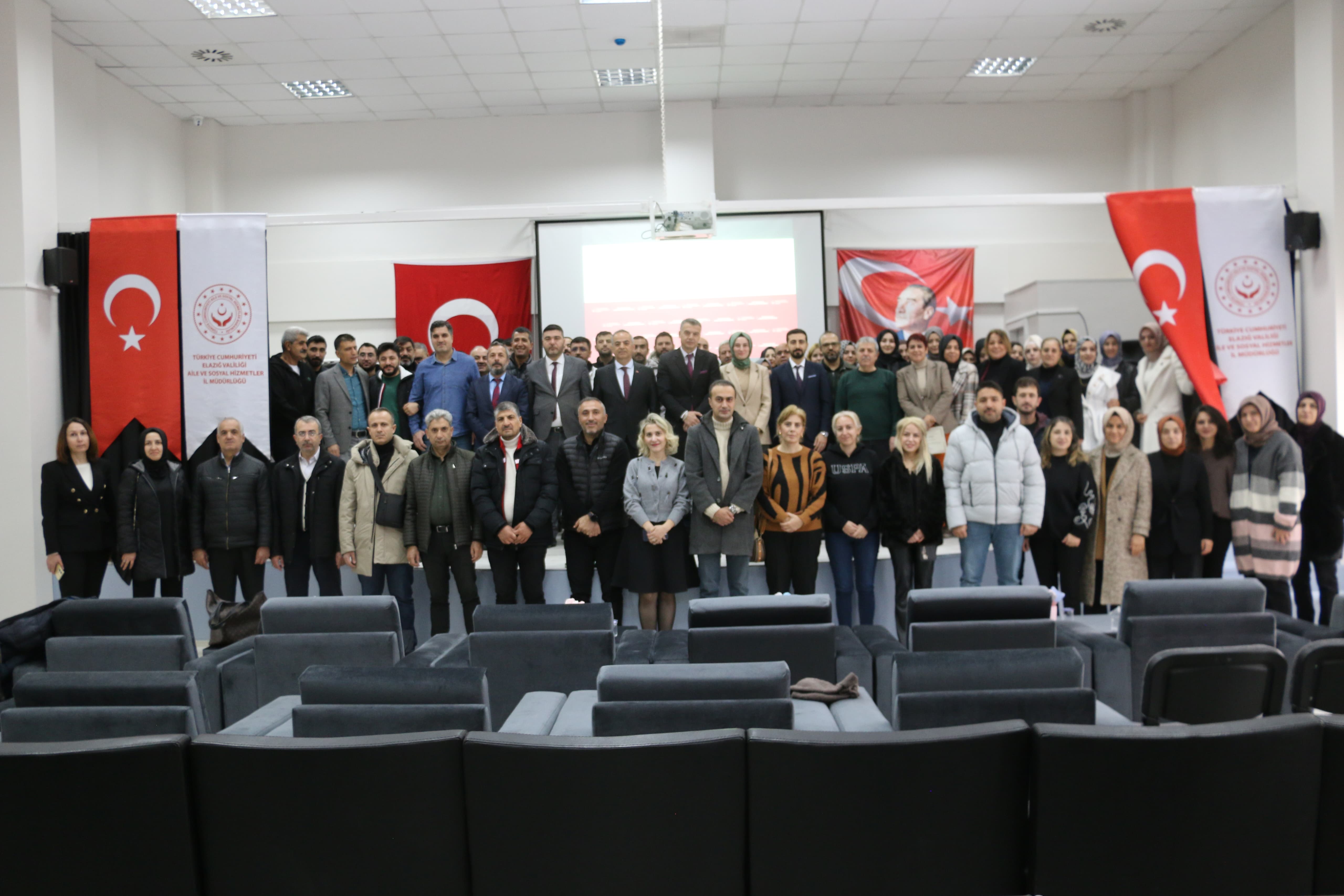 Elazığ Yenilikçi Mahalli Hizmet İçi Eğitim Programı Başladı