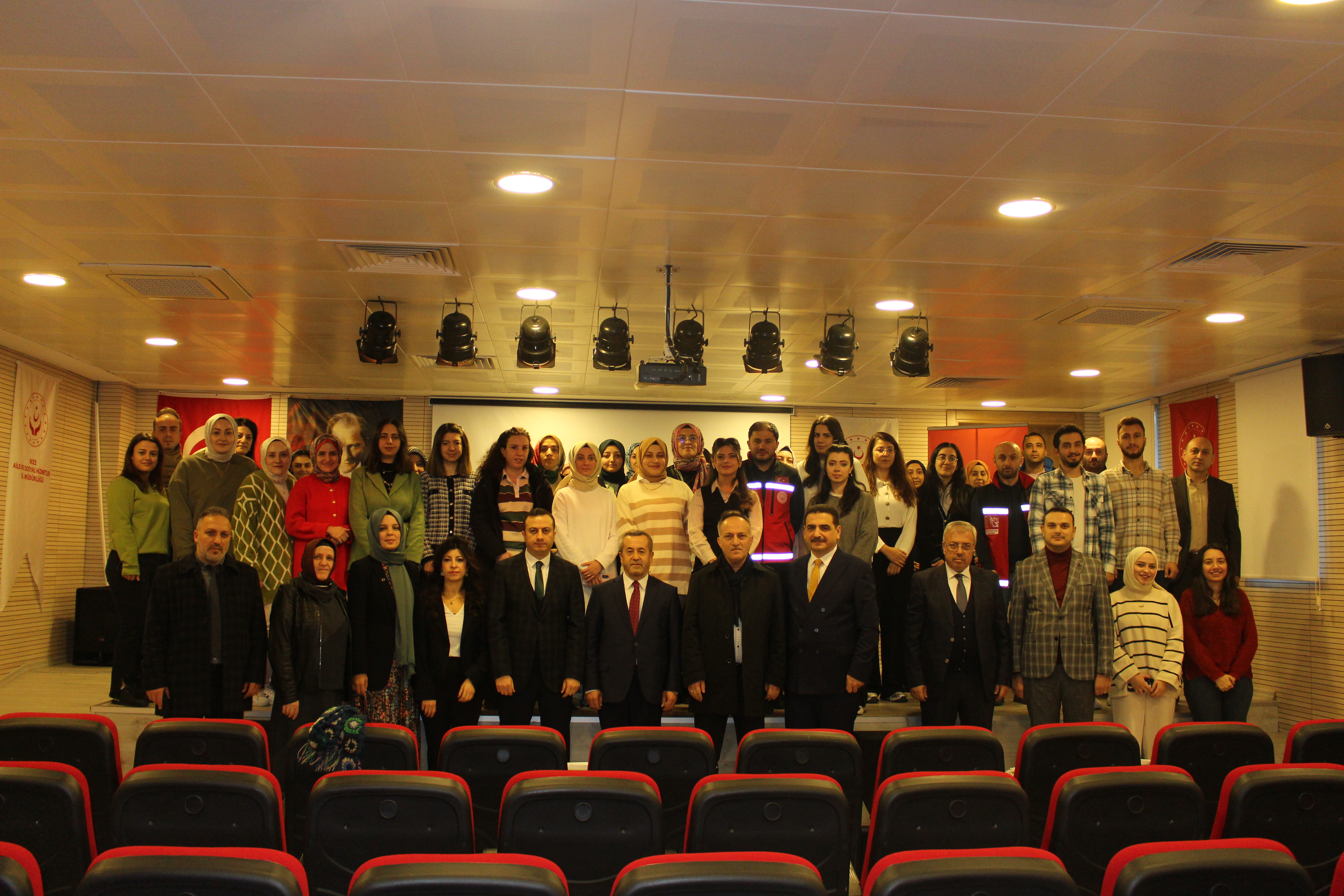 Rize ‘de “Personele Yönelik Yenilikçi Mahalli Hizmet İçi Eğitim Programı” Başladı