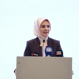Aile ve Sosyal Hizmetler Bakanımız Göktaş, Ailenin Güçlendirilmesi ve Dinamik Nüfus Yapısı Sempozyumu'nda konuştu - fotoğraf 3