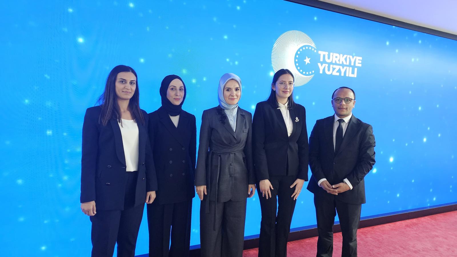 BAKANIMIZ NARİN KIZIMIZIN DAVASINDA ADALETİN SAĞLANMASI İÇİN GÖREV ALAN AVUKATLARIMIZI BAŞARI BELGELERİYLE ONURLANDIRDI.