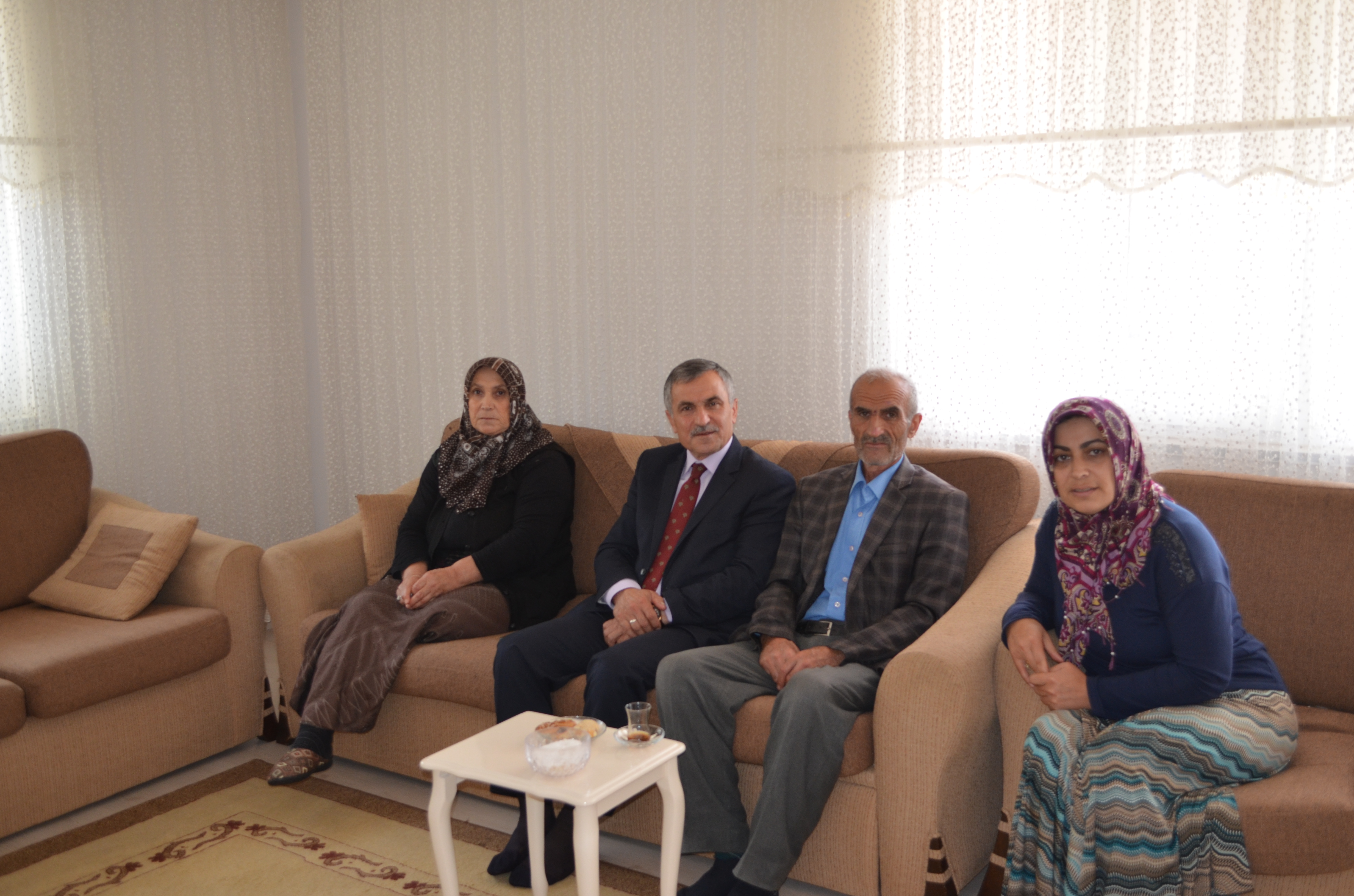 İl Müdürümüz Mahmut ÖZDEMİR, Şehit Jandarma Uzman Çavuş Kadir SEÇGİN’in ve Şehit Jandarma Uzman Çavuş İsmail TÜRK'ün Ailesine Ziyarette Bulundu