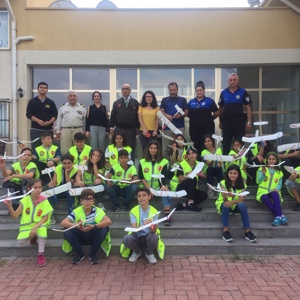Adana Çocuk Hakları Komitesi ve Okul Destek Projesi Kapsamındaki Çocuklarımız için Düzenlenen “Model Uçak Tanıtım Başlangıç Kursu” - fotoğraf 2