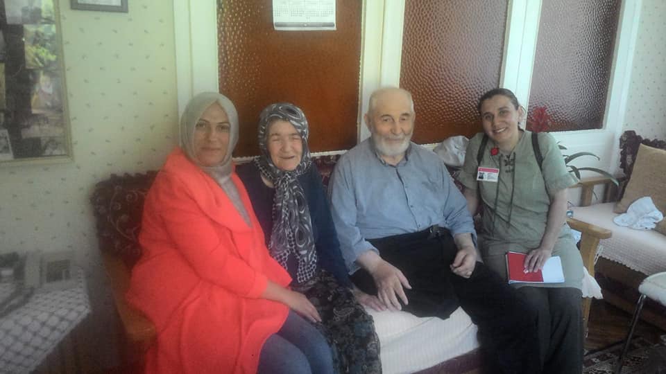 Manevi Evlat Projesi İle Yalnız Yaşayan Yaşlılarımıza Destek Olmaya Devam Ediyoruz.