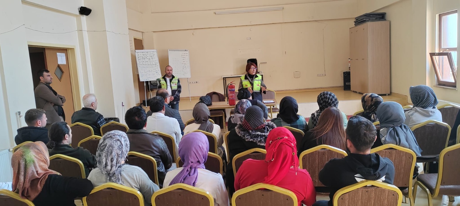 Düzce Çocuk Evleri Sitesi Müdürlüğünde Yangın Tatbikatı Eğitimi Verildi.