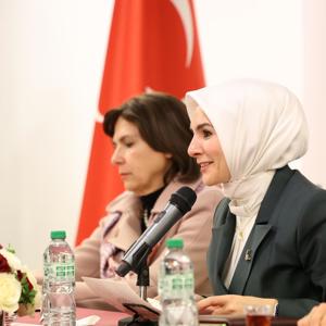 Aile ve Sosyal Hizmetler Bakanımız Göktaş, Fransa'daki Türk vatandaşlarıyla buluştu - fotoğraf 1