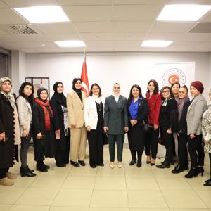 Aile ve Sosyal Hizmetler Bakanımız Göktaş, Fransa'daki Türk vatandaşlarıyla buluştu - fotoğraf 9