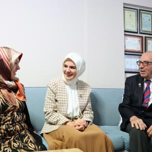 Aile ve Sosyal Hizmetler Bakanımız Göktaş'tan evliliklerinin 50. yılını kutlayan Küçük çiftine sürpriz ziyaret - fotoğraf 1