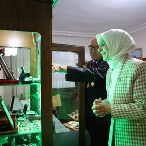 Aile ve Sosyal Hizmetler Bakanımız Göktaş'tan evliliklerinin 50. yılını kutlayan Küçük çiftine sürpriz ziyaret - fotoğraf 7